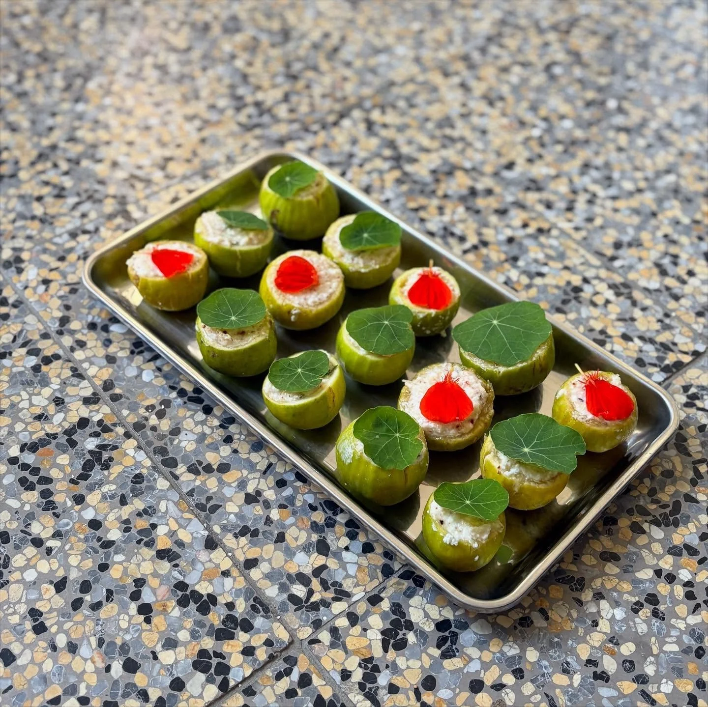 Figues farcies. Des bouch&eacute;es uniques et toujours de saison ☀️