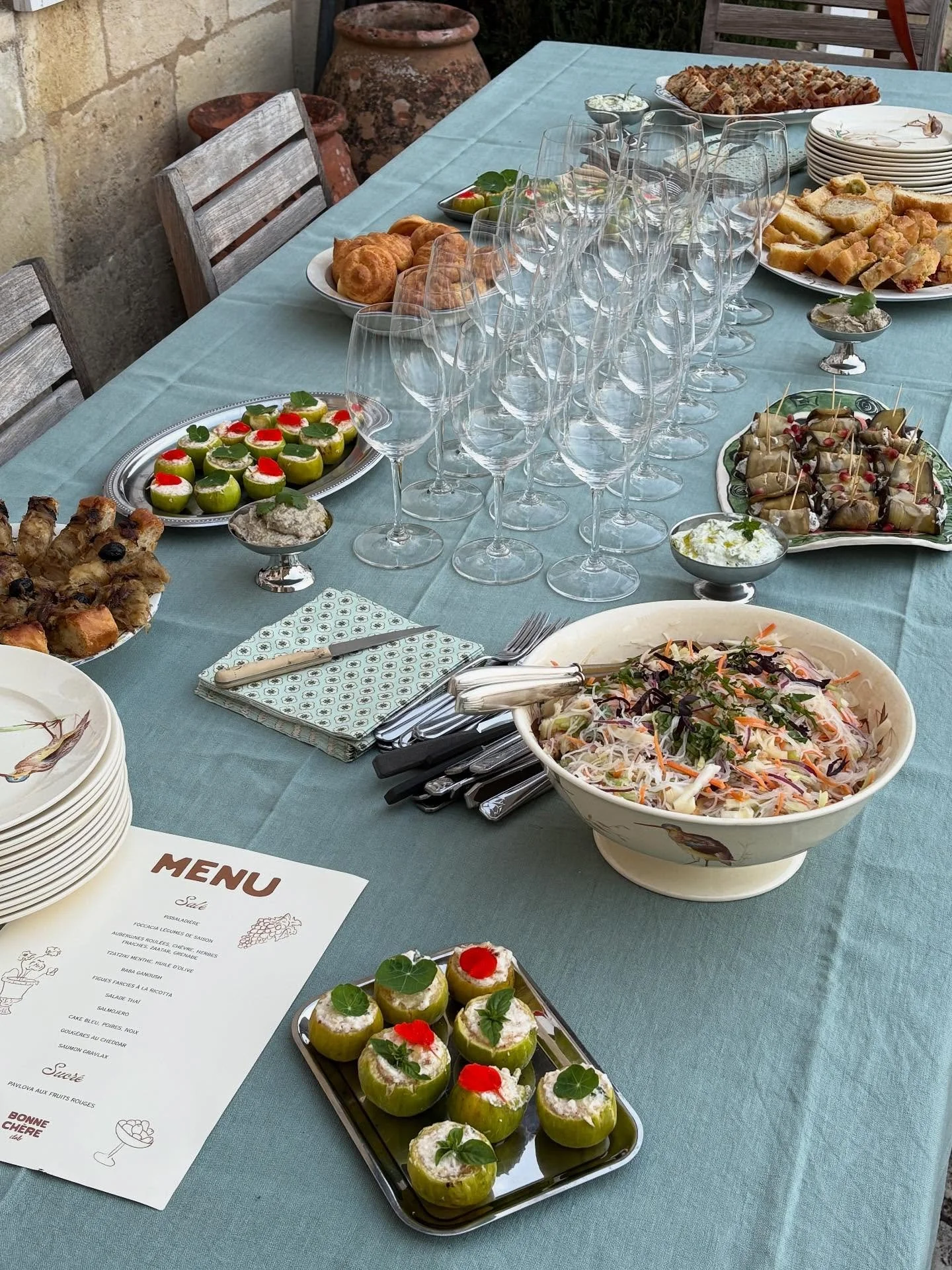 Ap&eacute;ritif d&icirc;natoire pour un anniversaire &agrave; Saint-&Eacute;milion 🍅 

Pour toute demande contactez-nous, on s&rsquo;adapte &agrave; vos envies ! : bonnechereclub@gmail.com 

#saintemilion#buffet#anniversaire#cheffeadomicile