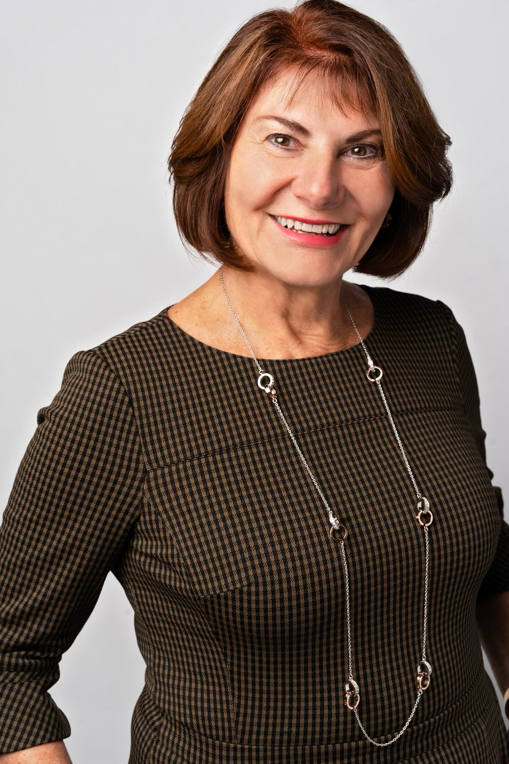 CHANTAL DESCHAMPS, VISIONNAIRE ET MÉLOMANE