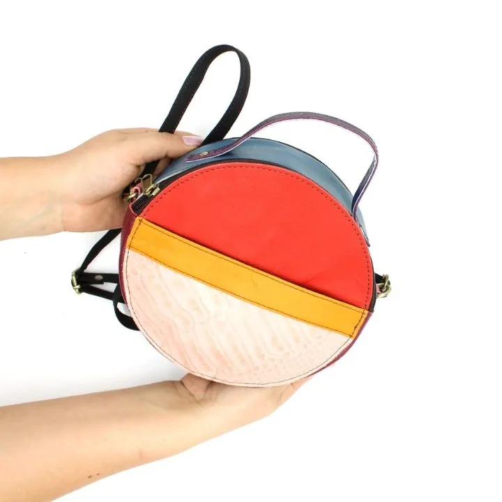 round crossbody 2.jpg