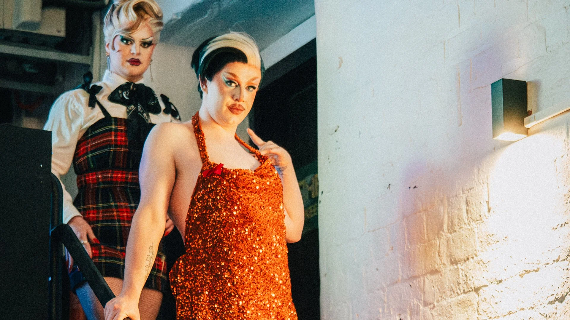 Drag Queen host the show