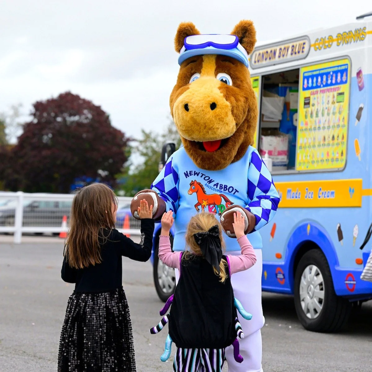 🎃Pumpkins, fancy dress, families, circus and crowds - the perfect way to finish up our 2026 season. 

What a brilliant day had by all on Wednesday. Great racing and a great atmosphere set the tone for our Halloween themed Family Fun Day. 

We have t