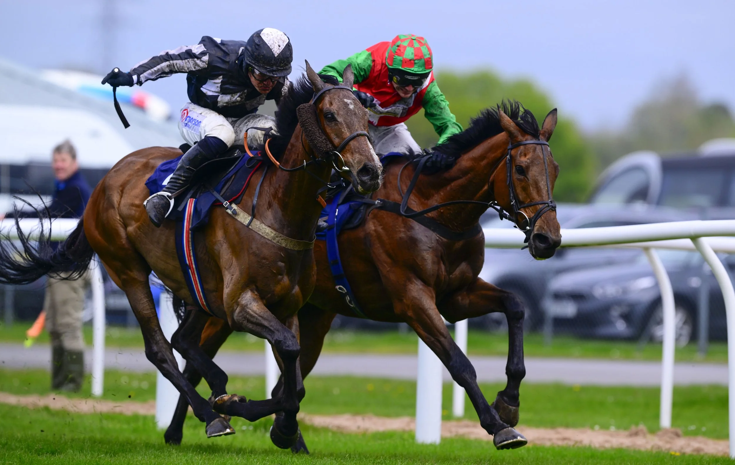 Jump Racing - Afternoon - Weatherbys Intermediate Chase Day