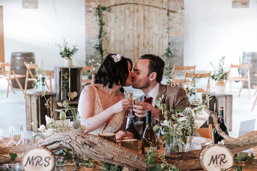 Sustainable Wedding - Dairyhouse Farm Barn - Cindy Kitchker 1.jpg
