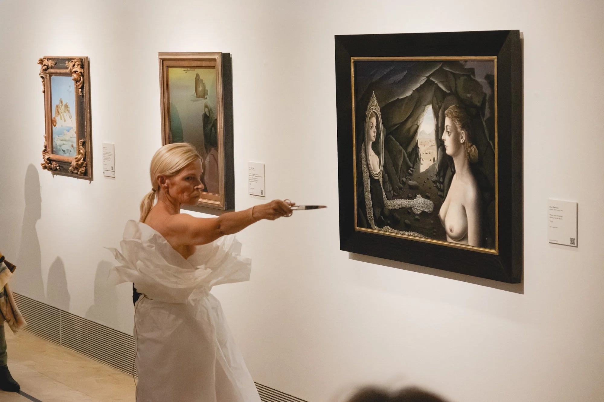 Teresa Correa. Herida de espejo con tijera-20.jpg