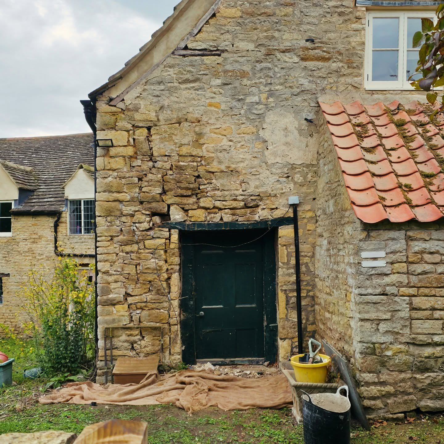 Giving another ex estate owned cottage some attention. Beautiful house.