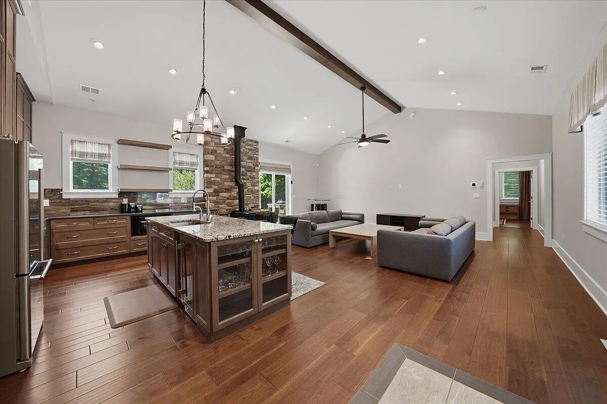 MILH kitchen 2.webp