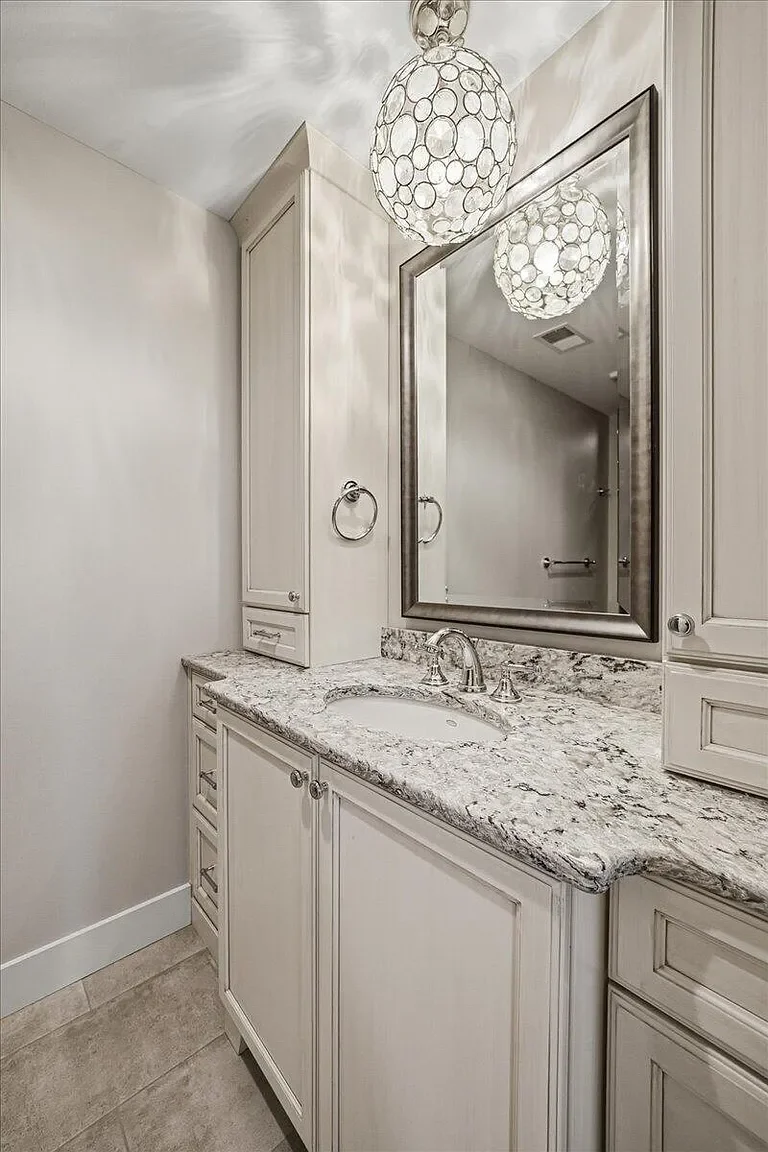 bathroom 2.webp