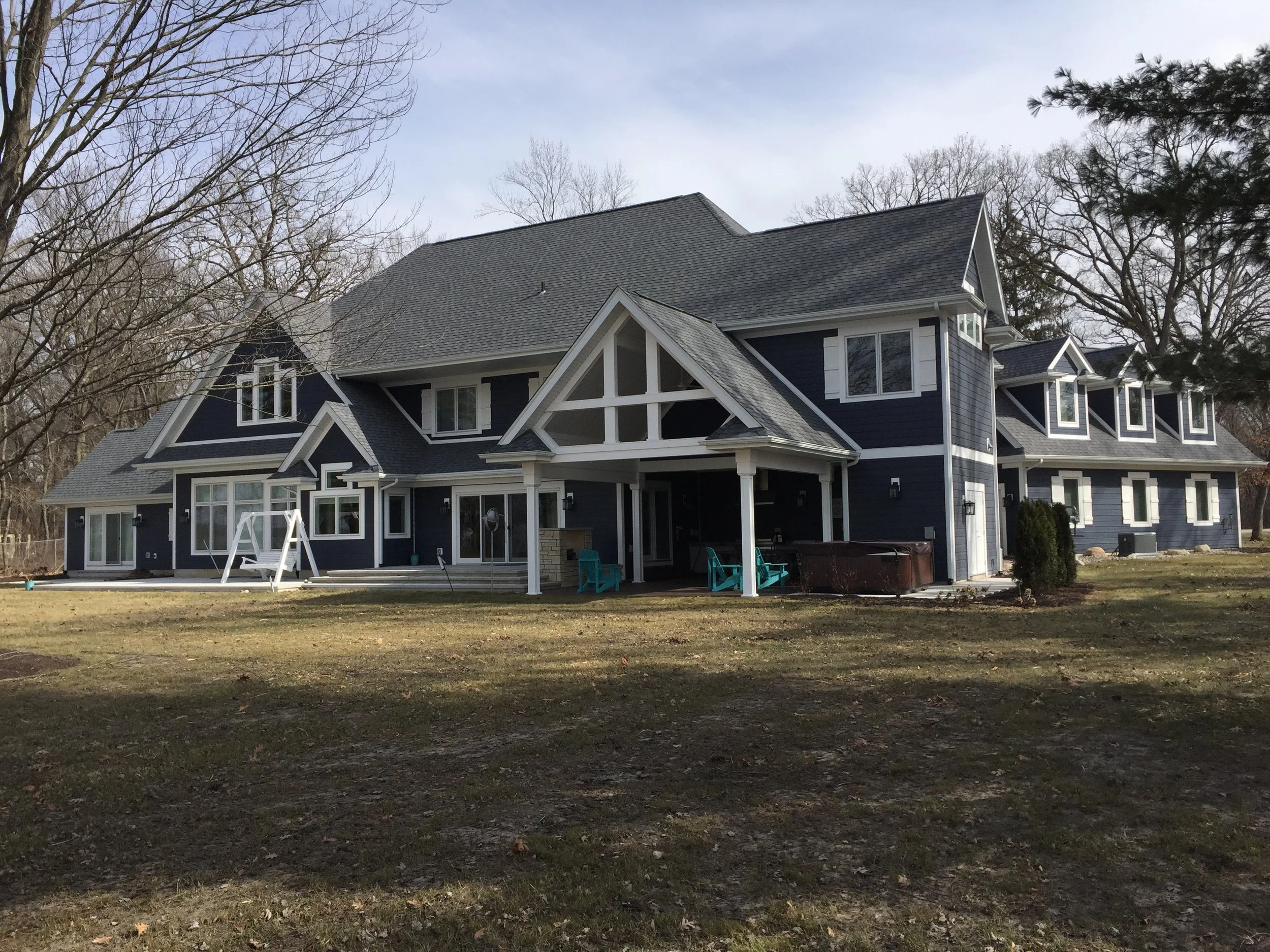 Exterior Pic2-Rear.JPG