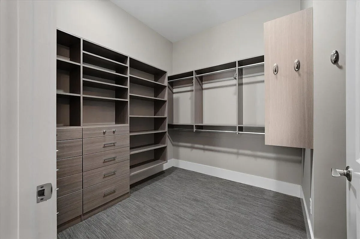 closet.webp