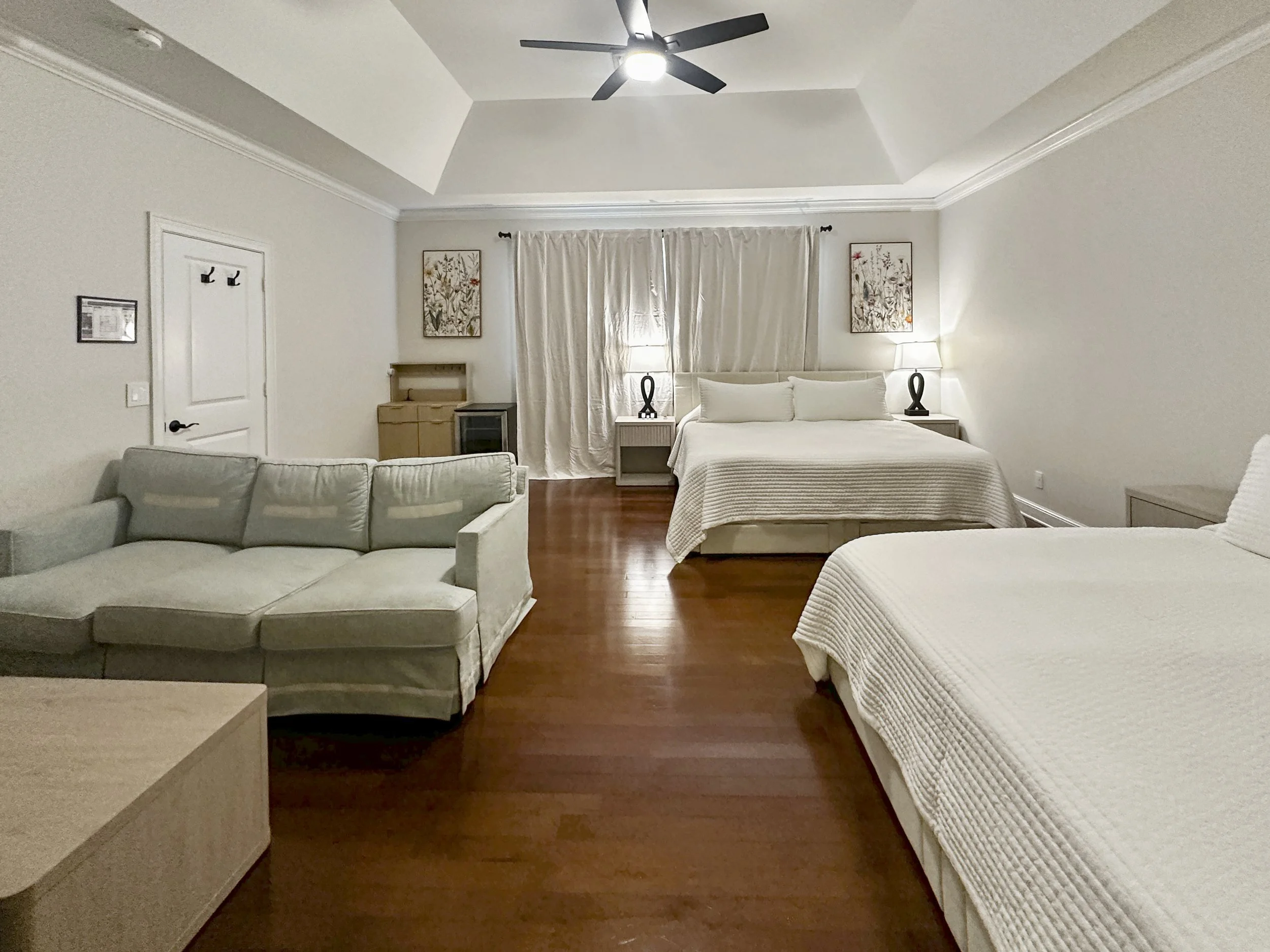 Master bedroom 2.JPG