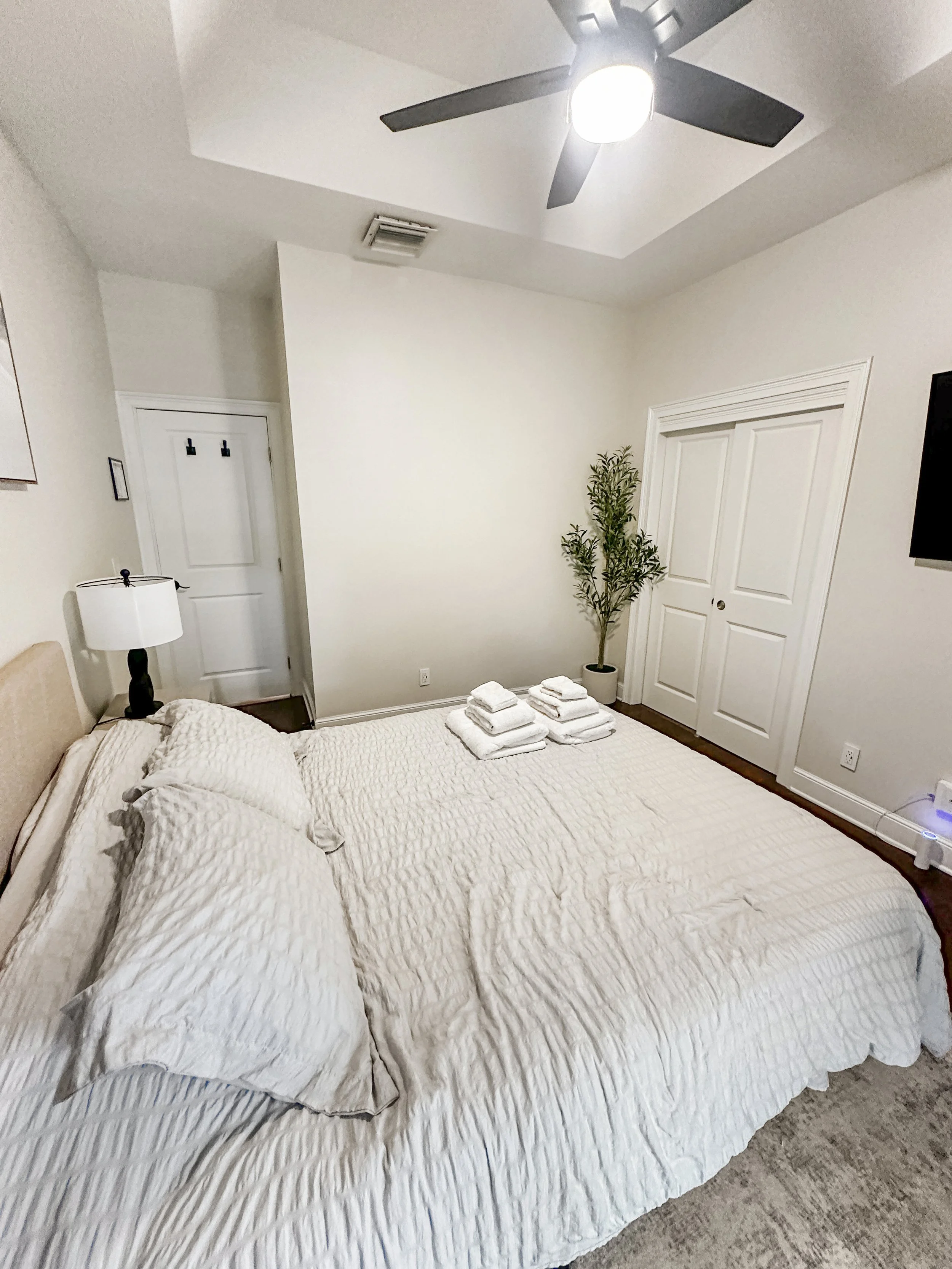 Bedroom3 5.JPG