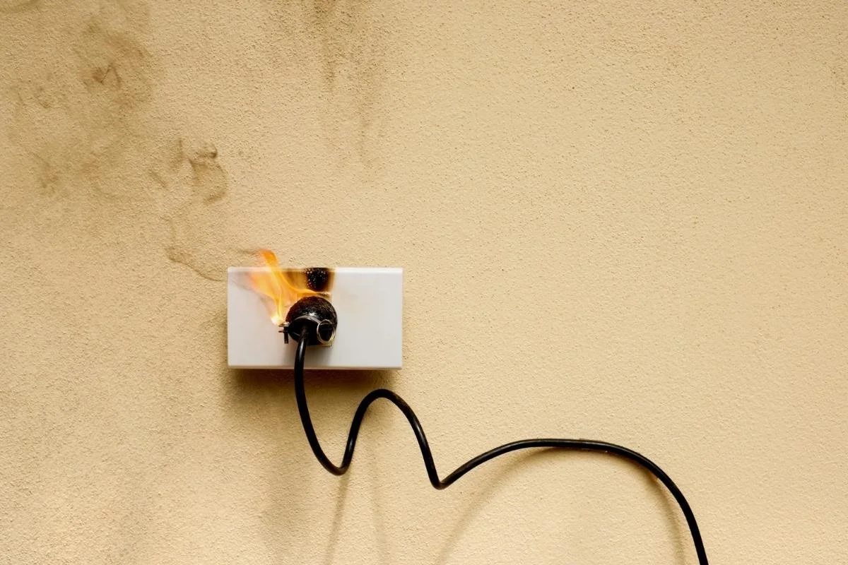 Elektrische Fouten en Brandgevaar: Een Diepgaande Verkenning