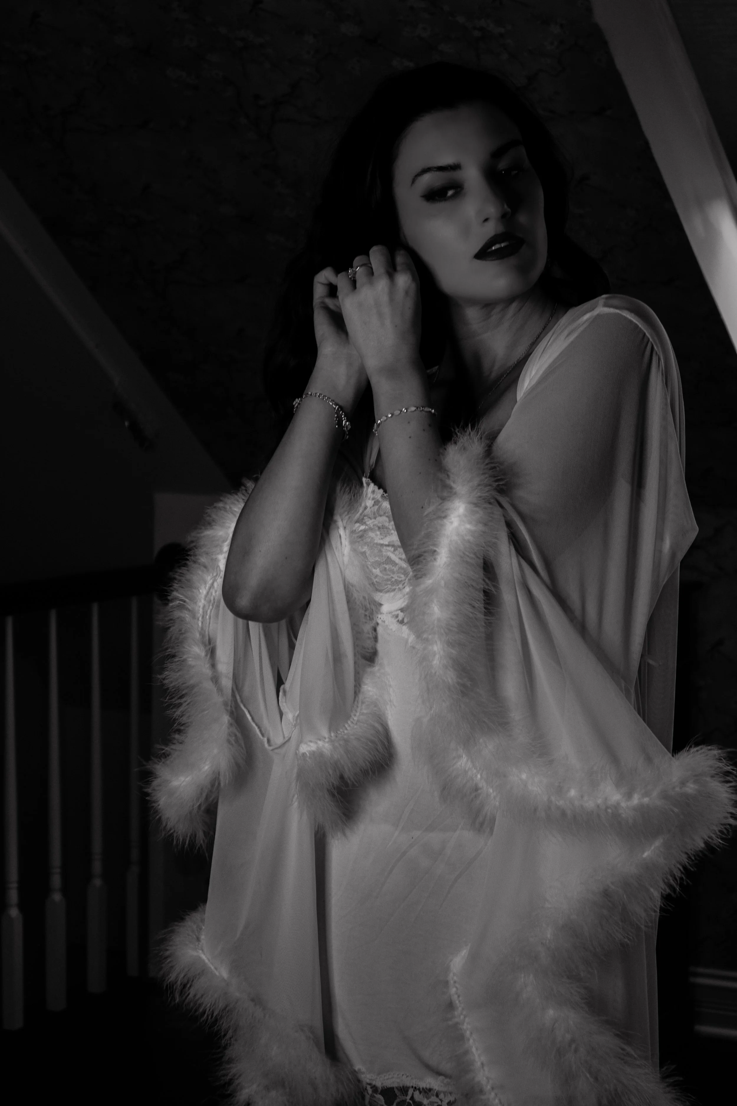 old hollywood boudoir shoot in chicago with vintage robe