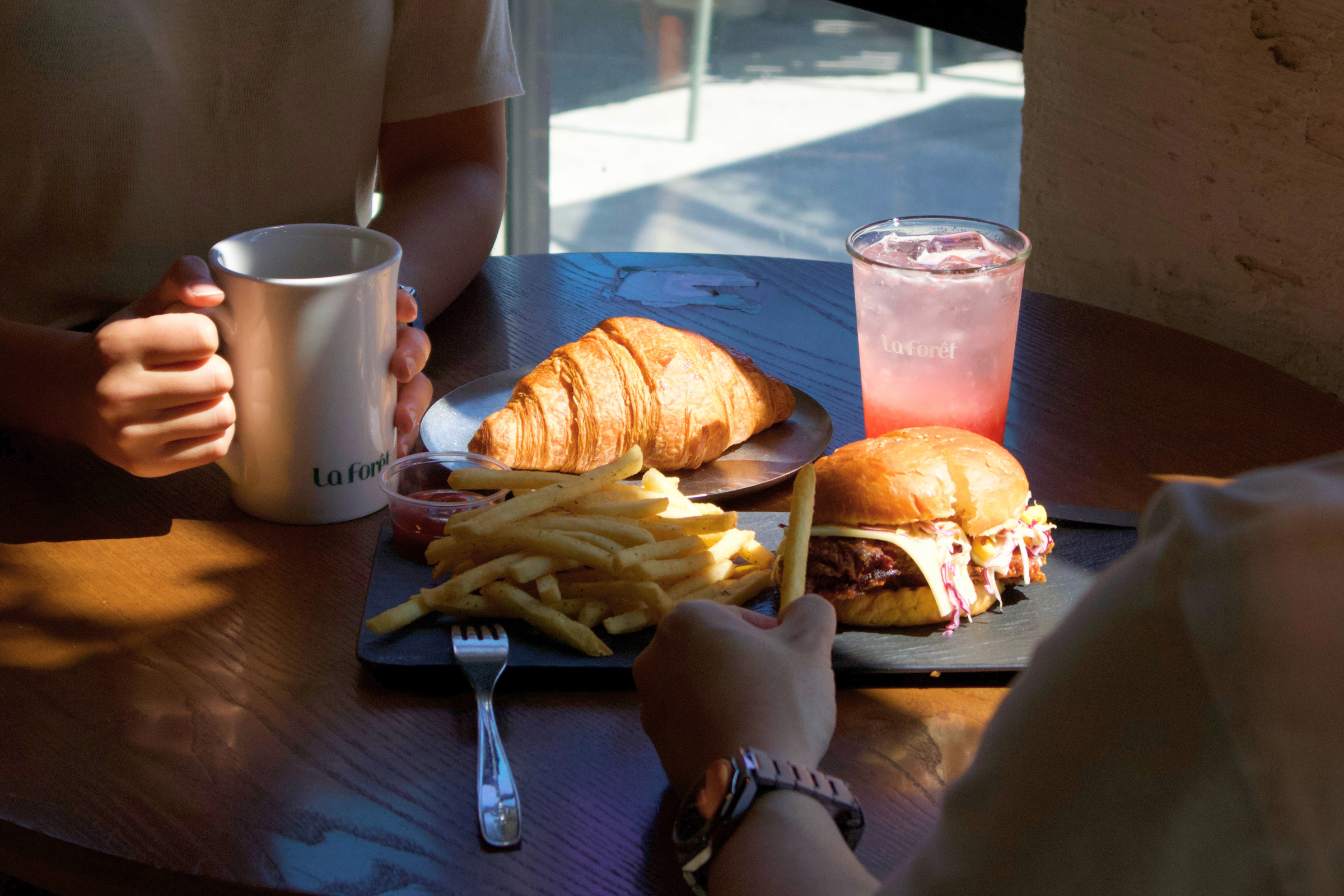 best Cafes Near Burnaby for coffee, Brunch and Desserts  | La foret cafe 