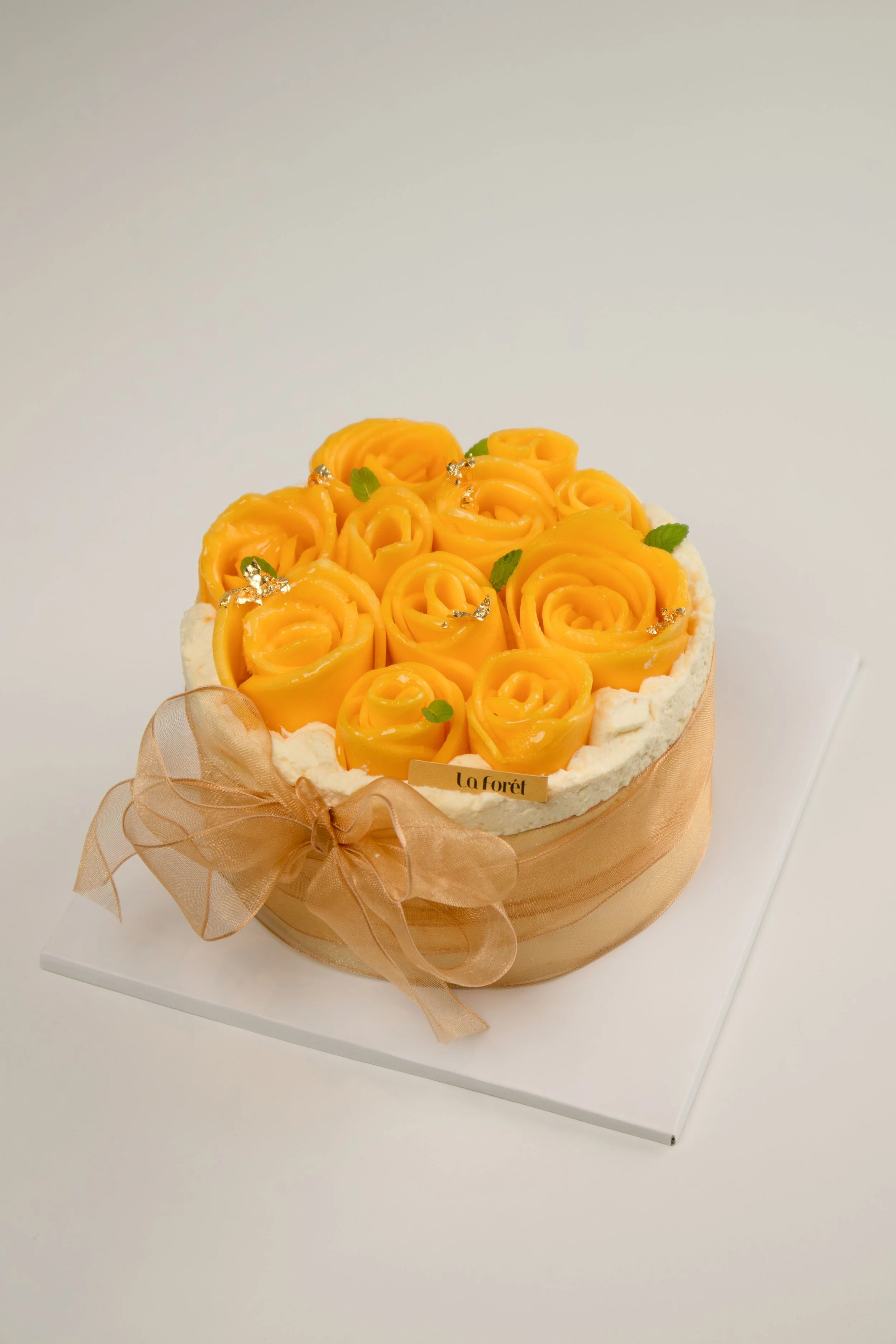 Mango Rose Bouquet Cake (6