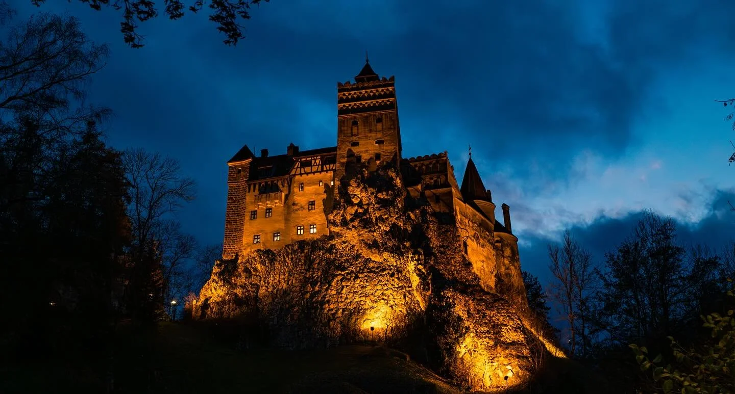 Bran castle - probably the most famous castle in Romania. Made famous through association with Dracula (rightly or wrongly), it is an impressive structure, still standing nearly 650 years after first being built. 

#travel #castle #dracula #transylva