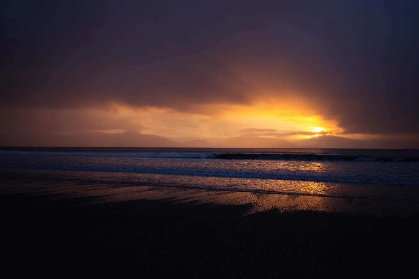 First sunset of 2025 was pretty good&hellip;&hellip;

#sunset #photography #sunsetphotography #landscapephotography #nikon #thenitstartedraining