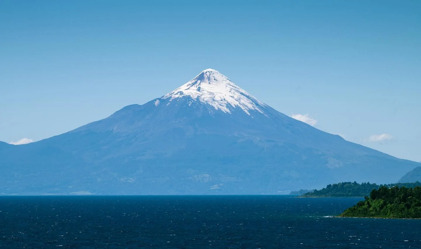 Arrived in Chile&rsquo;s Lake District and the town of Puerto Varas, and it is not dissapointing. The Osorno volcano could have been drawn by a child being told to &lsquo;draw a mountain&rsquo; with the almost perfectly conical shape. 
A great place 