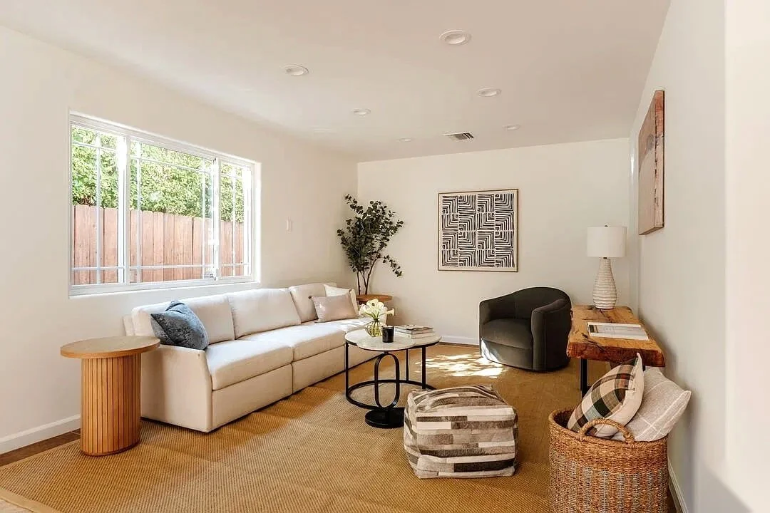05_Sitting_Room-2.jpg
