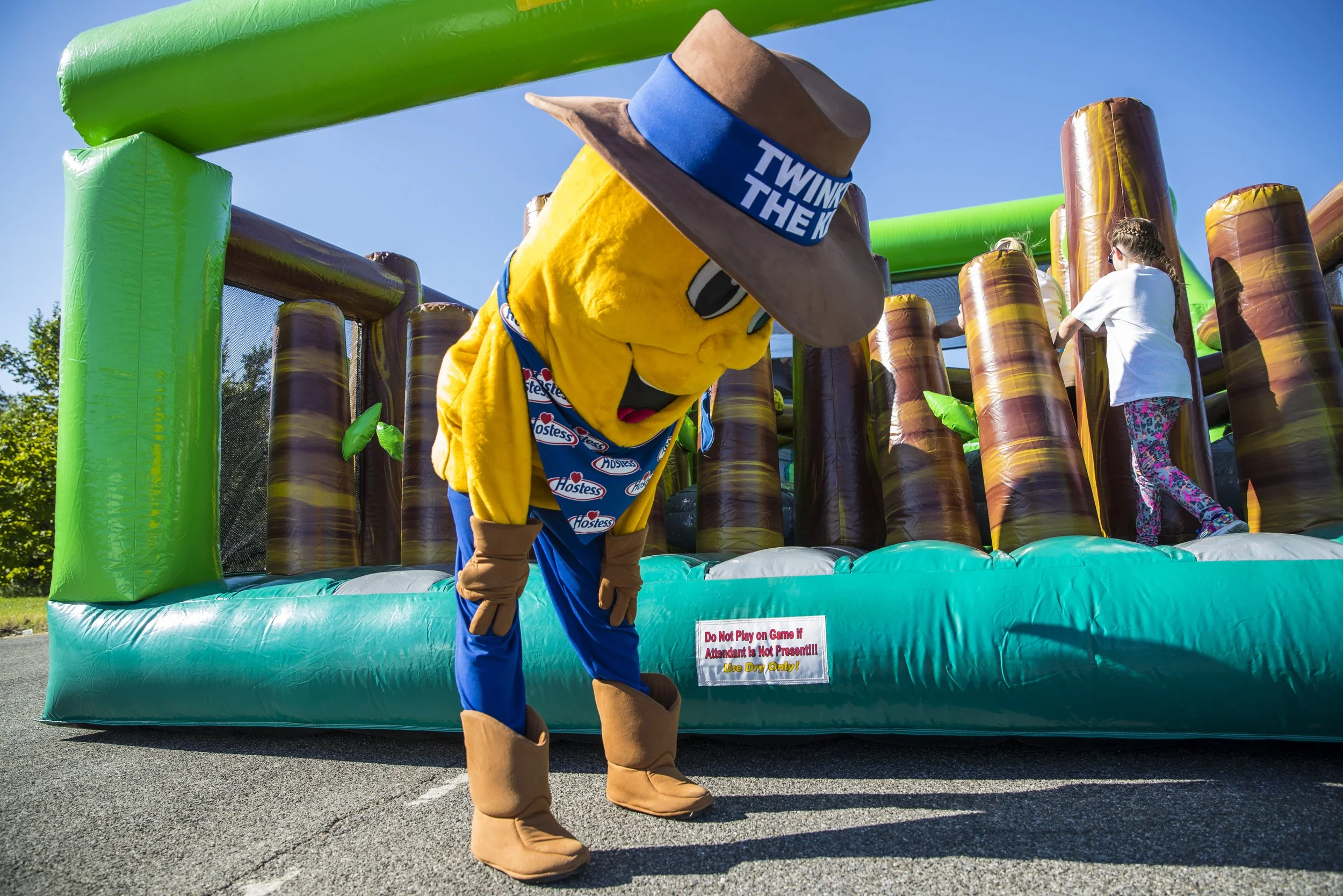 Hostess Twinkie the Kid Great Inflatable Race IMG_9739.JPG