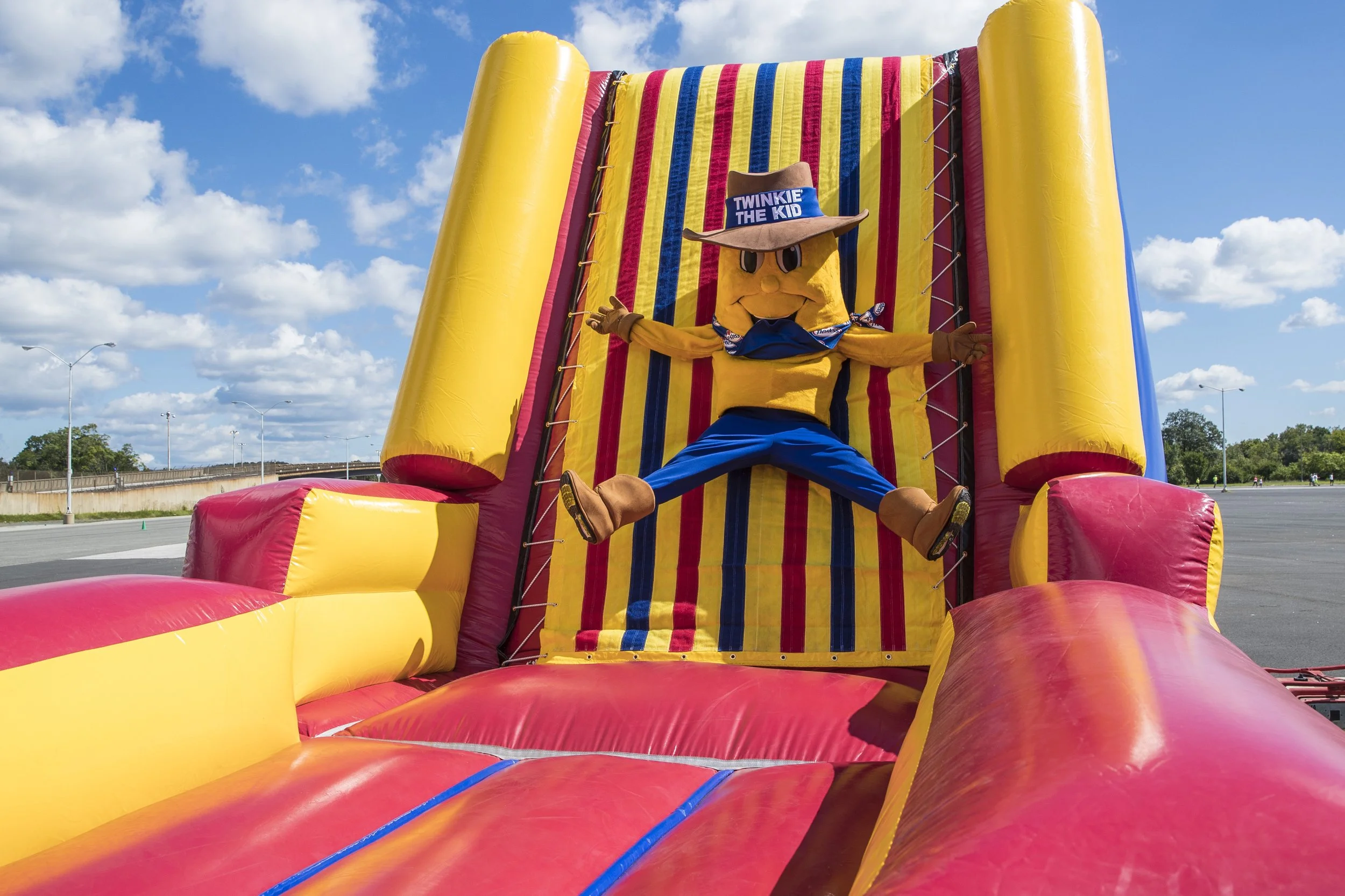 Hostess Twinkie the Kid Great Inflatable Race IMG_0732.JPG
