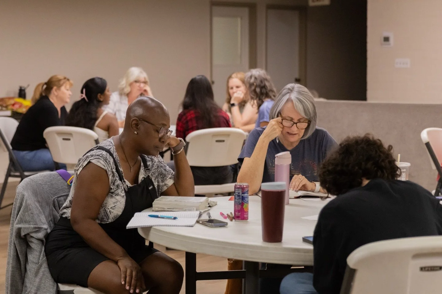Monday night Women&rsquo;s Bible Reading begins tonight at 6:30pm in the Christian Challenge building! If you&rsquo;re a lady looking to be equipped to read the Bible with other ladies, join them this semester as they go through 1 Samuel.

#churchonm