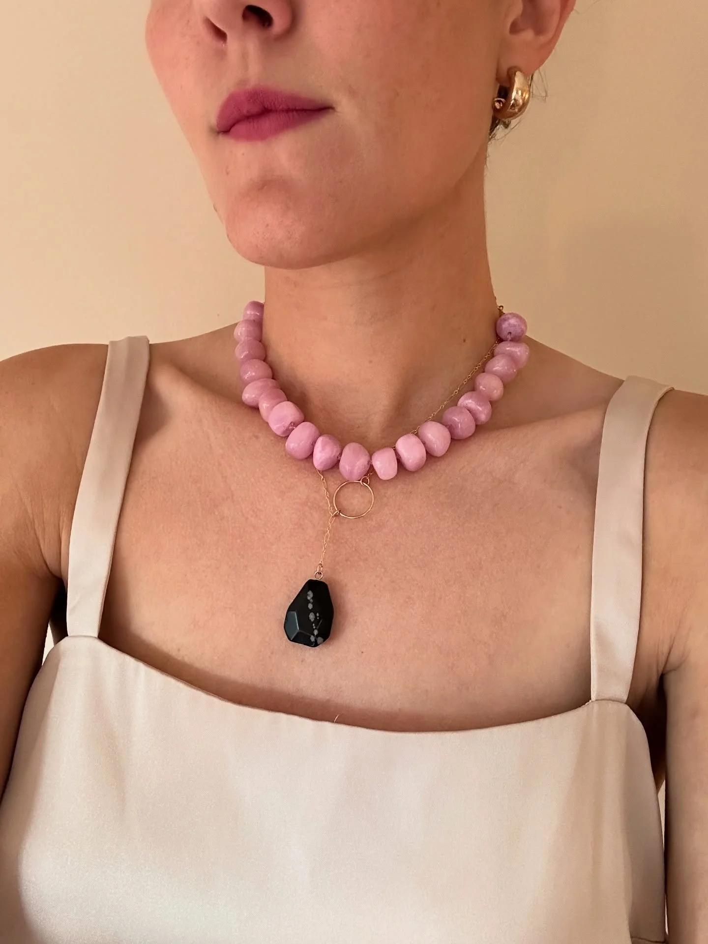 💗+🖤=😍

#handmadejewelry #gemstone #jewelry #pinknecklace