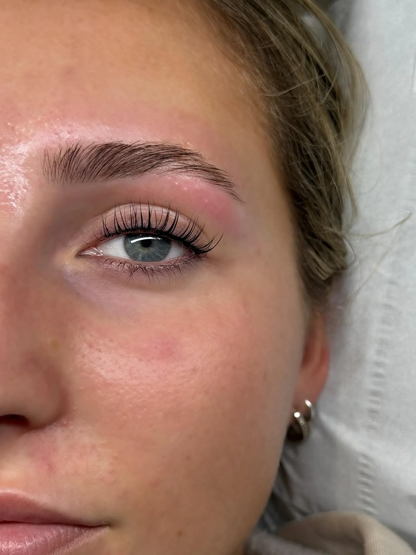 🎶 &ldquo;That&rsquo;s my baby, she&rsquo;s iconic&hellip; No mascara needed she&rsquo;s lash-lift chronic.&rdquo;