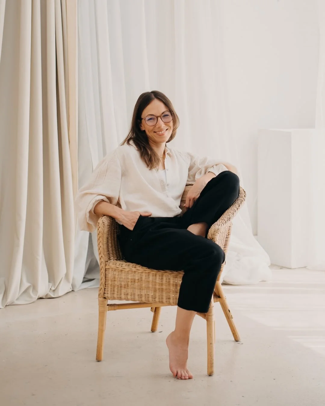 If you&rsquo;re not a fan of needles&hellip; this might be your cue to scroll past now. 

But if you are curious about what acupuncture actually looks like (and more importantly, who&rsquo;s behind it)&hellip; keep reading.

This shoot with Nicole fr