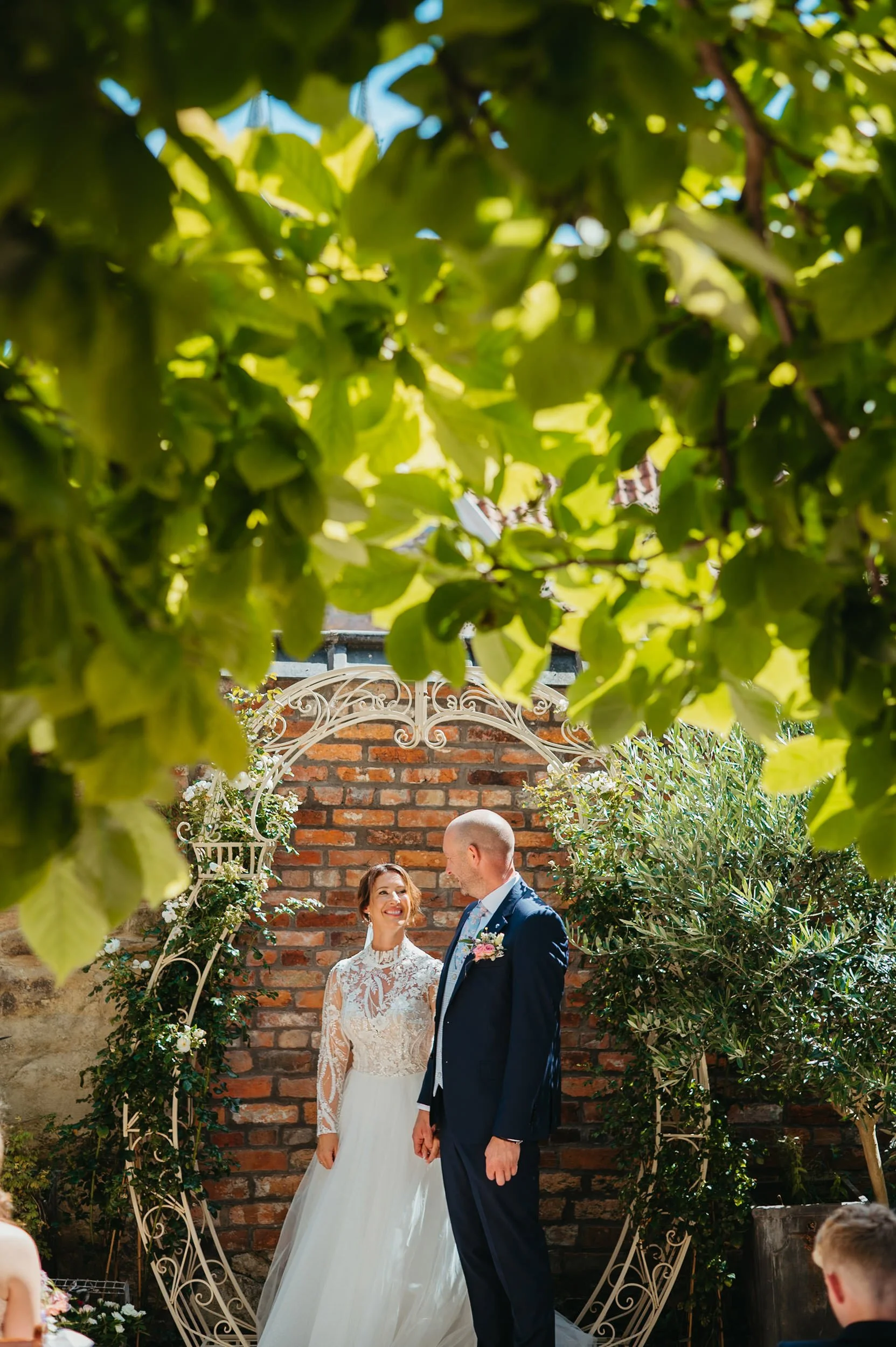 simone-mark-city-bailgate-wedding-lincoln08.jpg