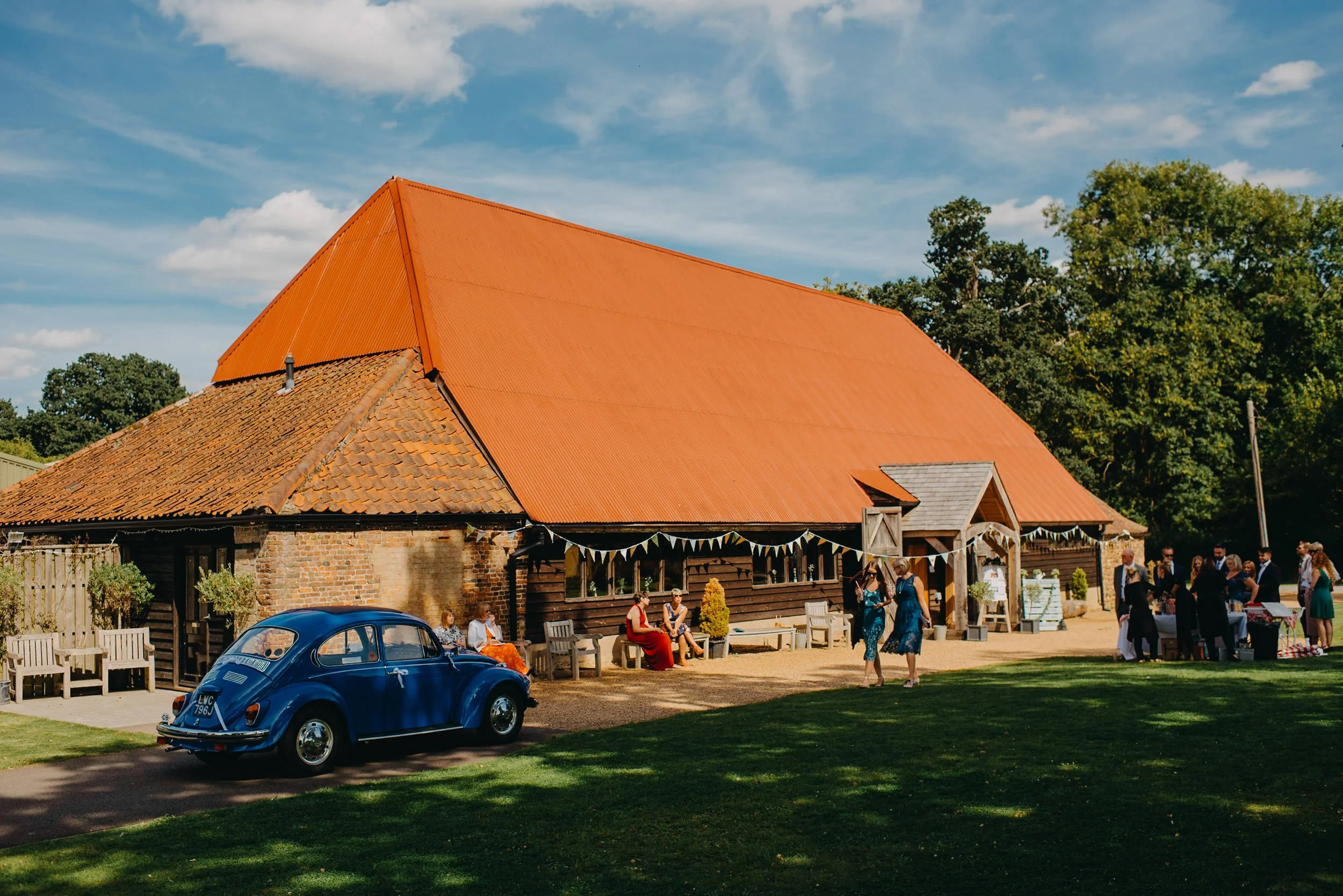 anna-kingman-wedding-red-barn-norfolk-photographer27.jpg