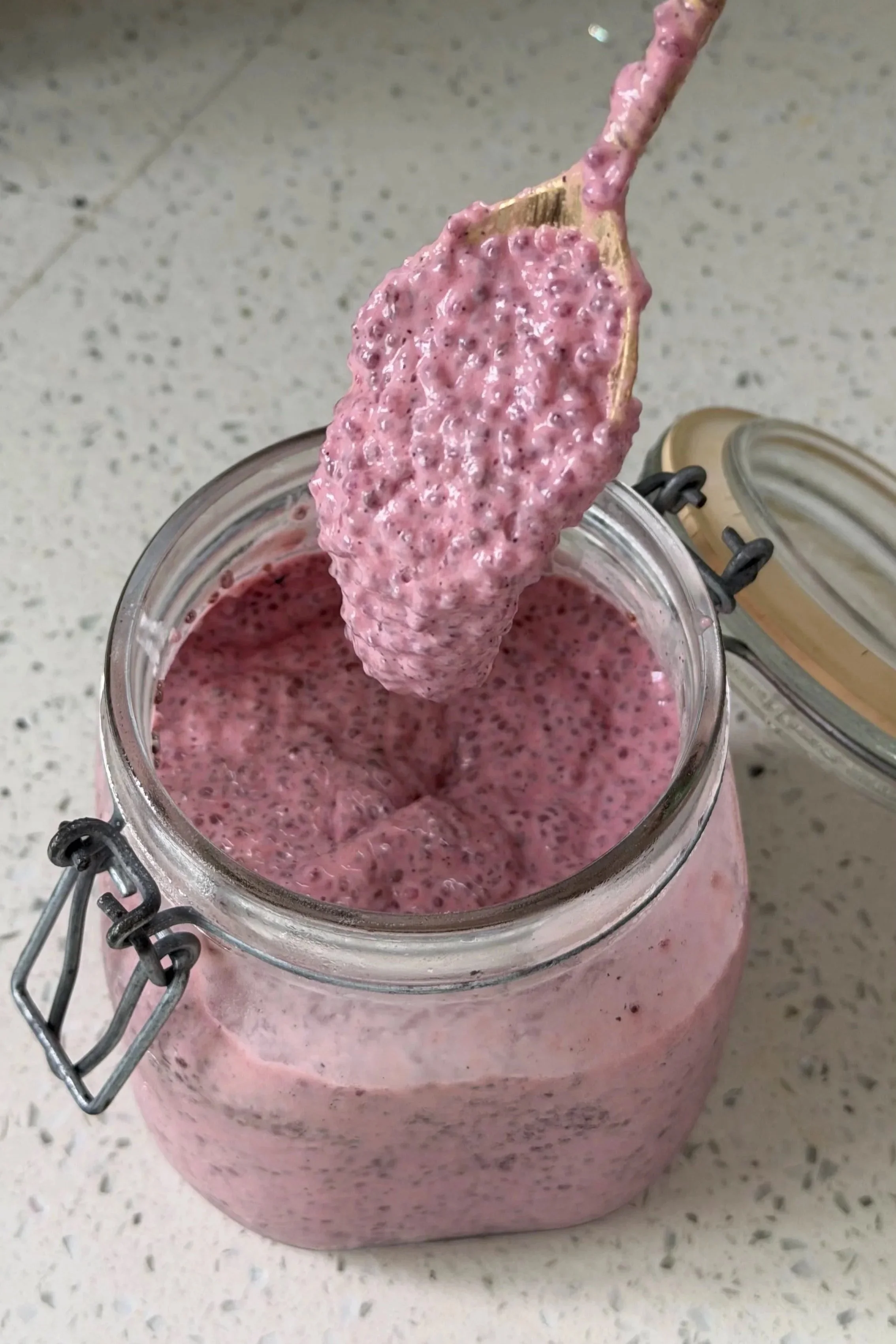 pink tropical chia pudding