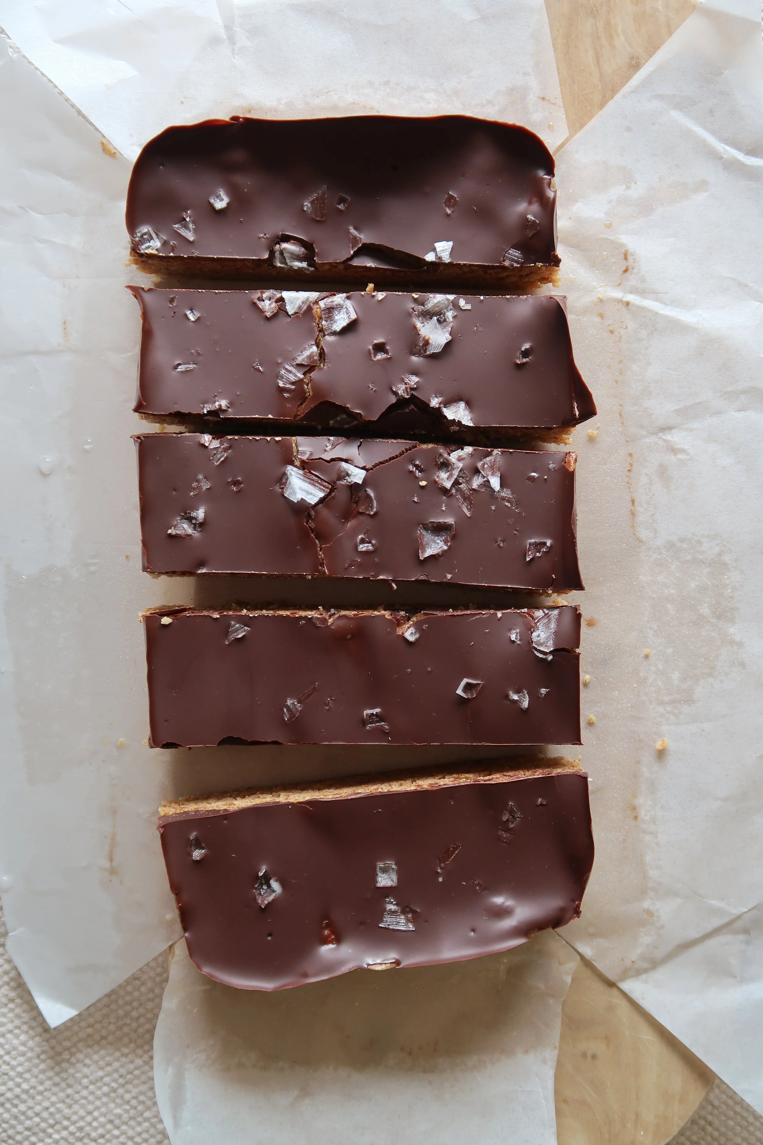 chocolate peanut butter protein bars