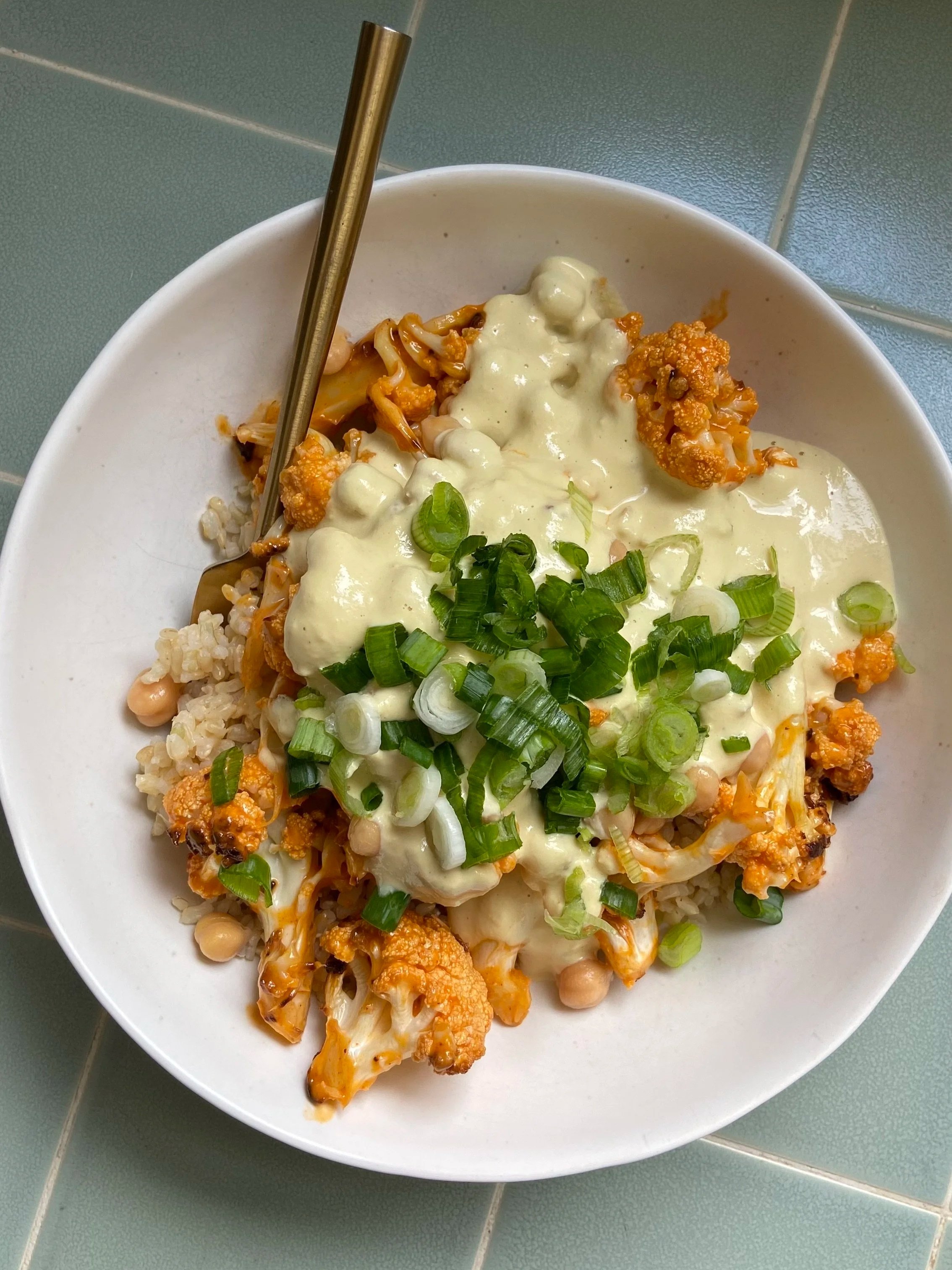 buffalo cauliflower bowl