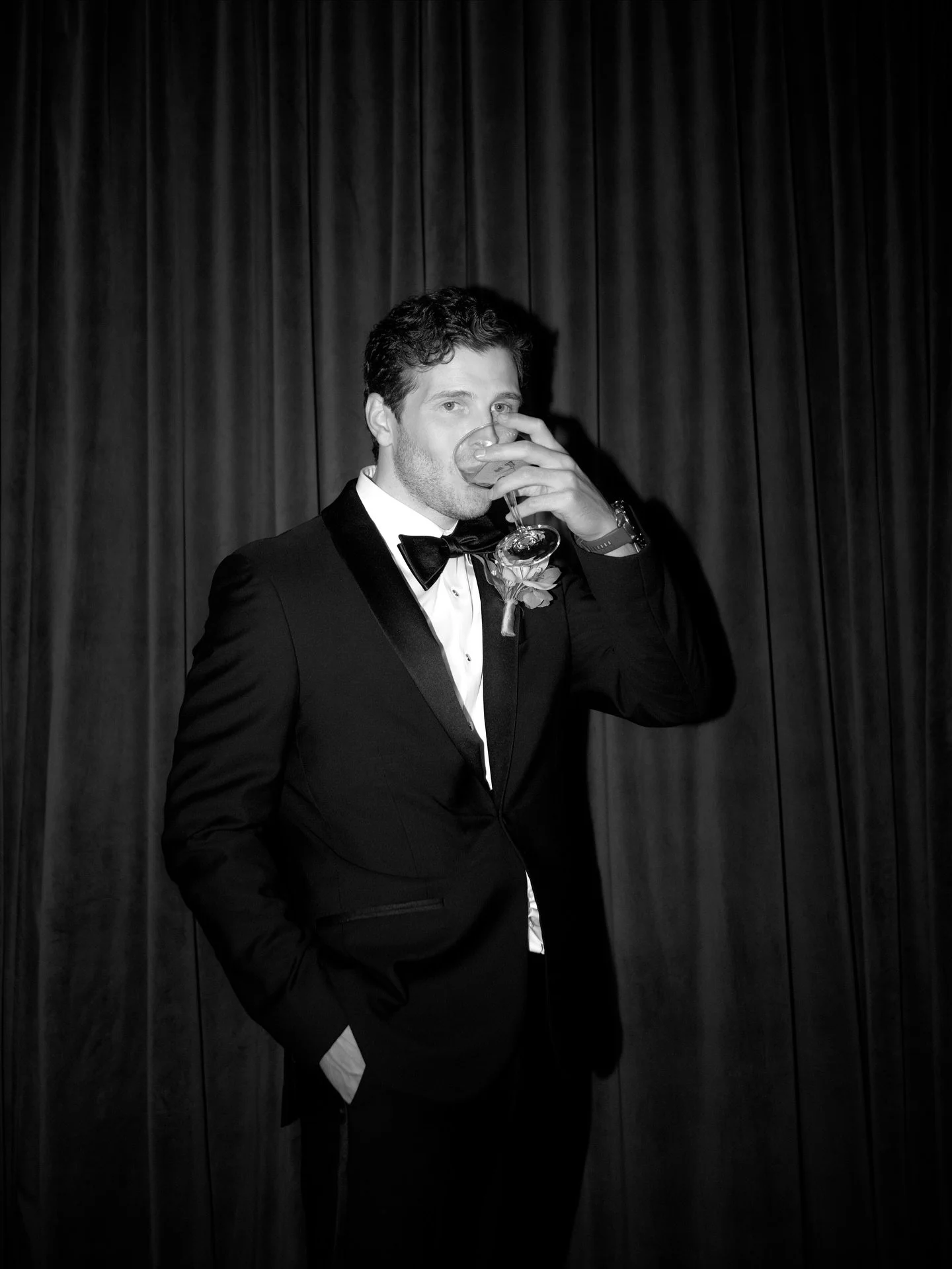 a moment for the groom and his crew

Venue @vancouverclub
Photographer @kaoverii_silva
Florals @oakandwillowflorist
Content creator @thelovecontent.co
Band @famous_players_band
DJ @djtycoentertainment
HMUA @kahliaadamsmakeuphair
Photo Booth @blue.mon