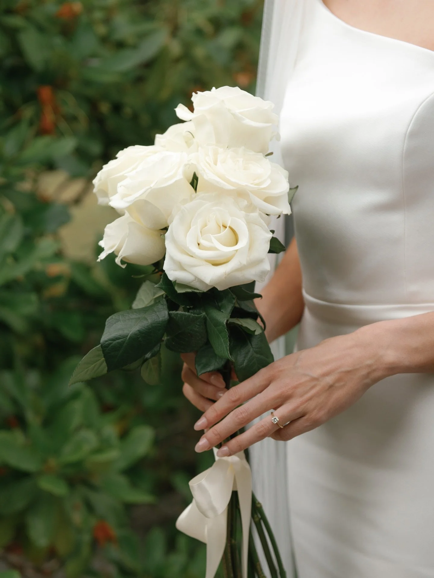All the good light, all the right moments 🤍

Planner @thistlebea
Photographer @kaoverii_silva
Venue @cecilgreenparkhouse
Portraits @thesylviahotel 
MUA @alisha_hopps
Florist @gardenpartyflowers
Cake @oh_sweet_day
Officiant @vanofficiant
Catering @sa