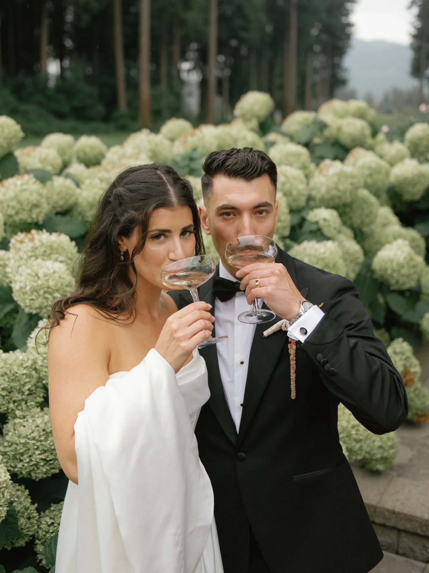 The best hour is cocktail hour 🥂

Venue @sandpiperresort
Photographer @kaoverii_silva
2nd Photographer @yukischell.photography
Florist @begfloral
HMUA @rose.quartzbeauty
Decor @valleyweddings