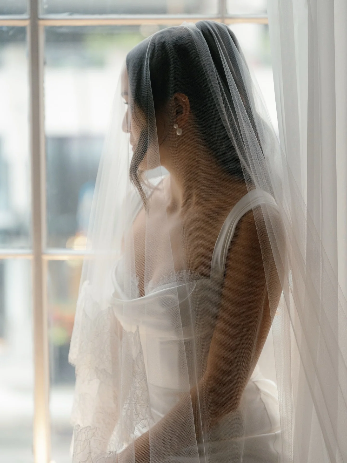 The stunning Jo ✨

Venue @vancouverclub
Photographer @kaoverii_silva
Florals @oakandwillowflorist
Content creator @thelovecontent.co
Band @famous_players_band
DJ @djtycoentertainment
HMUA @kahliaadamsmakeuphair
Photo Booth @blue.monkey.photobooth
Dre