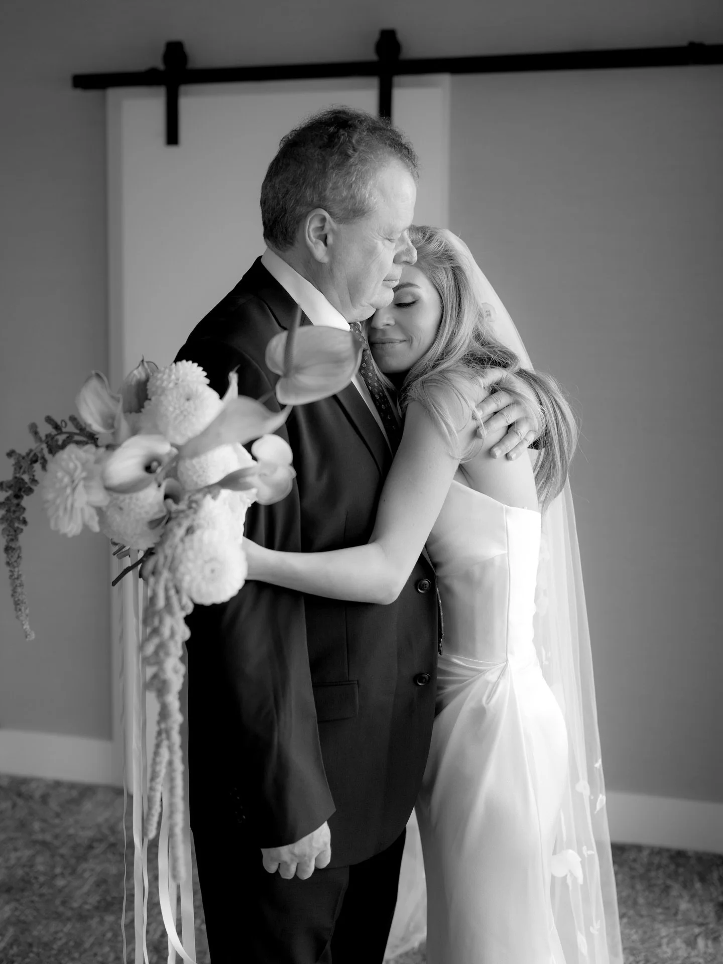 Some sweet moments before these two said I do! 💍

Planner @sweetheartevents @ksalemxo
Photographer @kaoverii_silva
Venue @thepolygonvenue
Content Creator @thelovecontent.co
Catering @railtowncaters
Bar @lavishliquid
Cake @tolivefor.bakery
Dessert/Ge