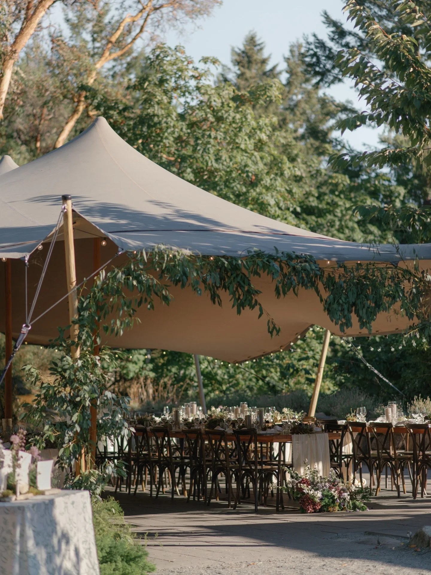 Golden light, ocean air, and a love that feels like home💍🌿

Planner @rockpapersquare
Photographer @kaoverii_silva
Venue + Catering @bodegaridge
Makeup @alisha_hopps
Hair @savethedatebeauty
Florist @gossipfloral
Videographer @bekalinpro
Officiant @v
