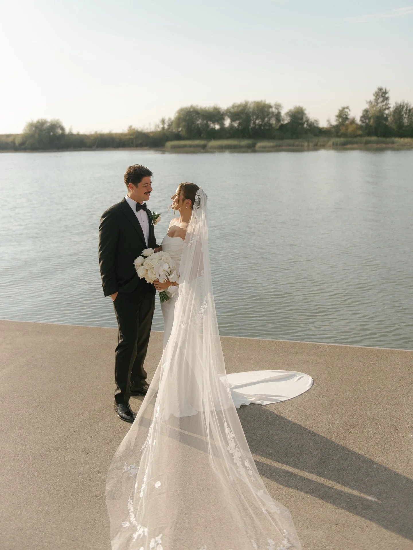 Ava + Chris&mdash;sealed with a kiss 💌

Planner @kceventsservices
Photographer @kaoverii_silva
Second Shooter @yukischell.photography
Venue @ubcboathouse
Band @sideoneband
Live Music @vandgentertainment
Florals @byyourstrulyfloralstudio
Makeup @paig