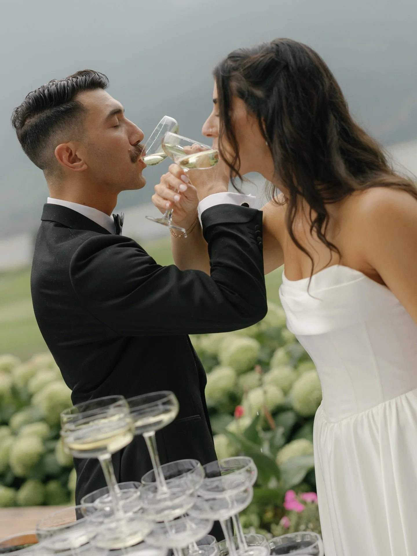 When your vision was a European garden party, but you&rsquo;re in Vancouver&ndash;and somehow it still feels exactly like that 🤍

Venue @sandpiperresort
Photographer @kaoverii_silva
2nd Photographer @yukischell.photography
Florist @begfloral
HMUA @r