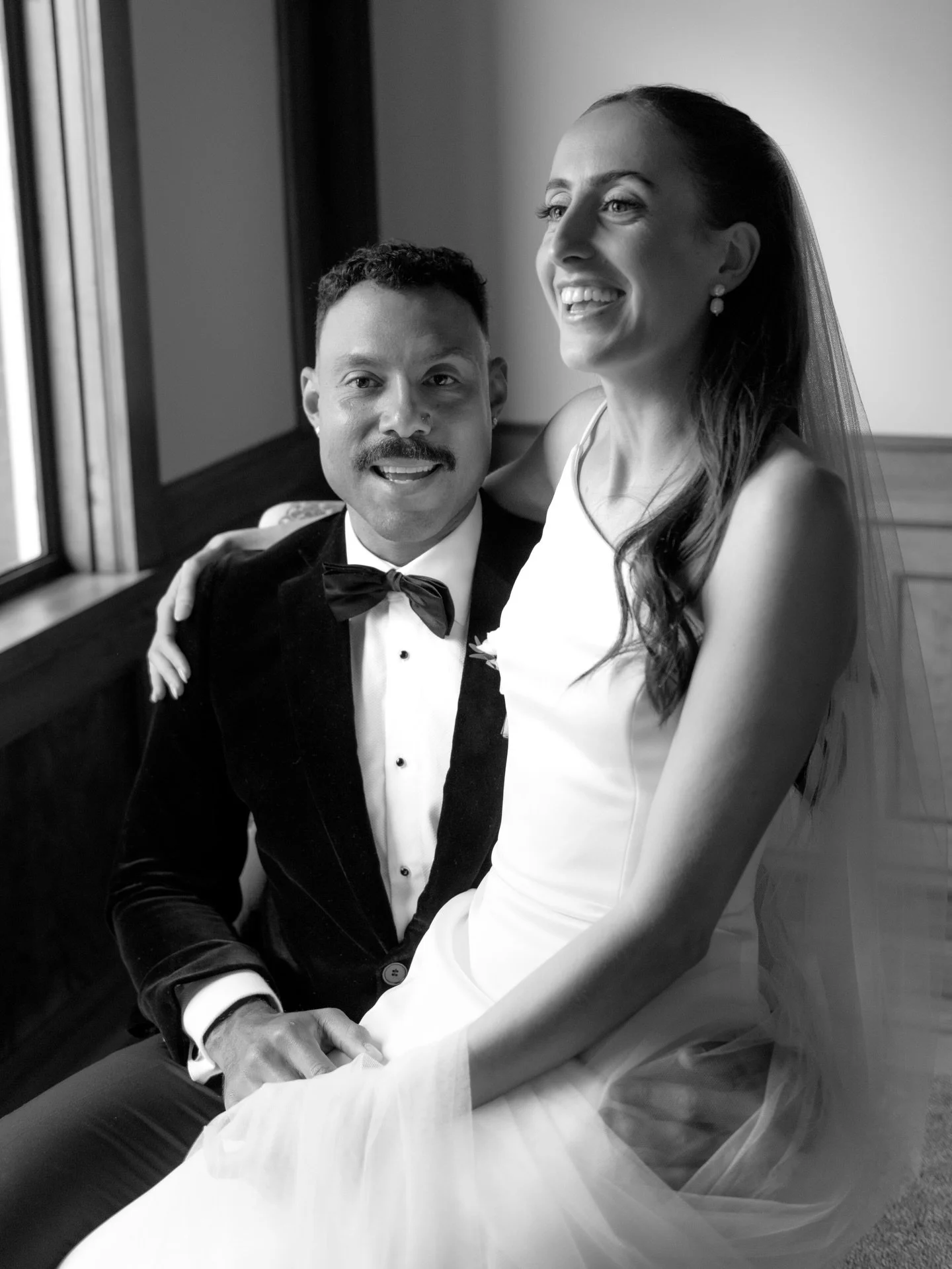 Francesca + Tyrell 🕊️✨

Planner @thistlebea
Photographer @kaoverii_silva
Venue @cecilgreenparkhouse
Portraits @thesylviahotel
MUA @alisha_hopps
Florist @gardenpartyflowers
Cake @oh_sweet_day
Officiant @vanofficiant
Catering @sage.ubc
DJ @abouttownen