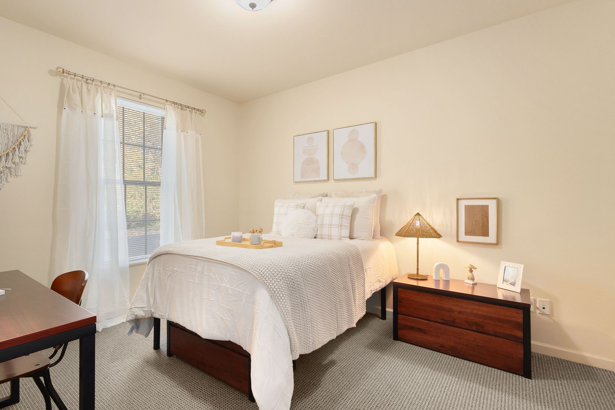 Find your perfect fit with our spacious 2-bedroom apartments at Irish Row! Fully furnished with private bedrooms and bathrooms, modern kitchens, and in-unit laundry - all just minutes from Notre Dame. #luxurylifestyle #studentliving #IrishRow