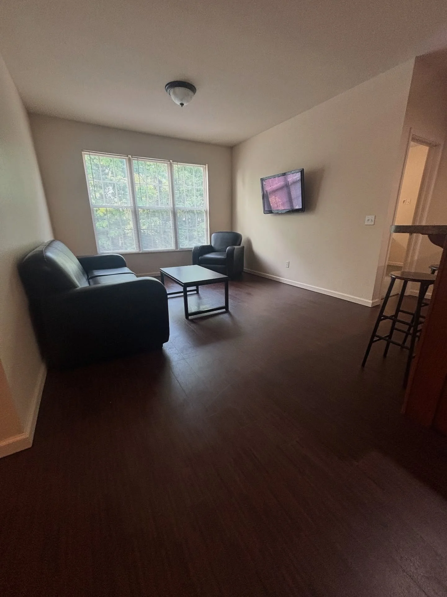 Our Irish Row 3-bedrooms are giving space, savings, and seriously good vibes! 

Each resident gets their own bathroom, and rates start as low as $790/month&mdash;yes, really!

Want to snag this dreamy setup and save $410 right now? Slide into our DMs