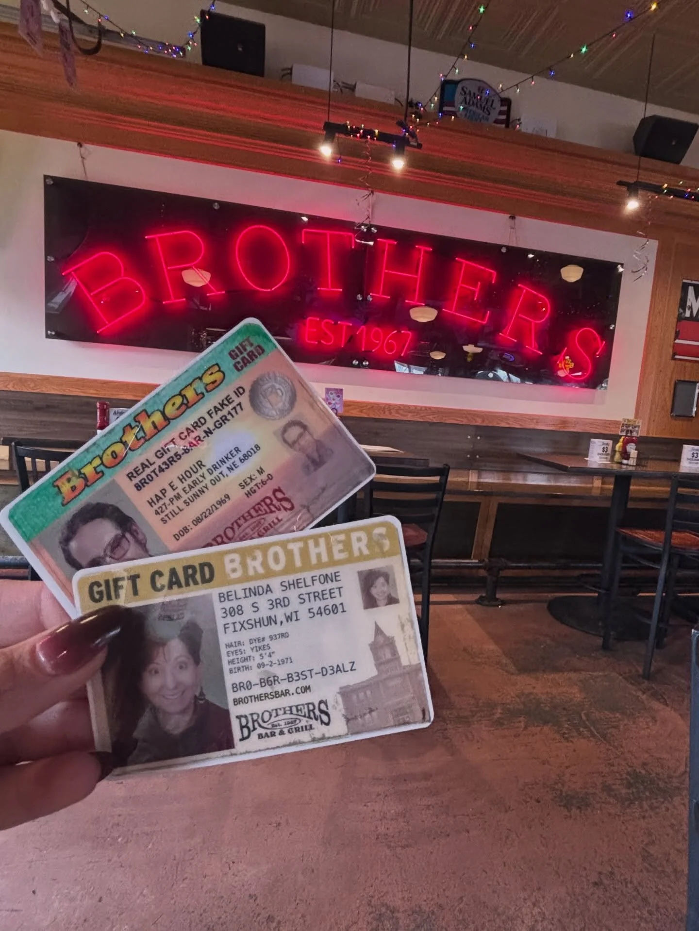 ✨ GIVEAWAY TIME! ✨

Irish Row is giving away a $50 Brothers Bar &amp; Grill gift card to one lucky winner! 🍔

To enter:
👥 Tag someone you would want to share the goodness with (up to 3 entries per person!)

⏰ Winner announced today at 5:30 PM &mdas