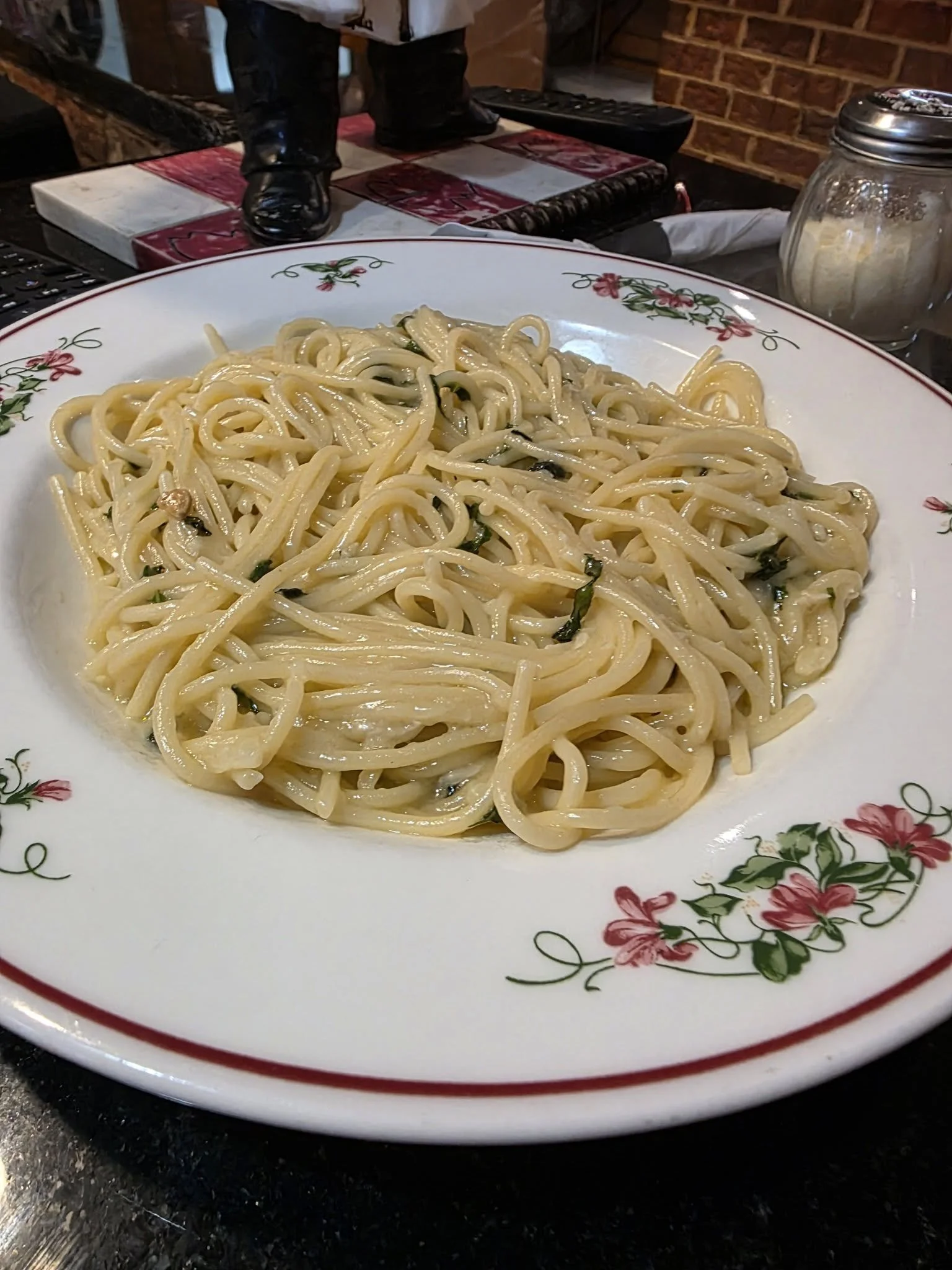 Spaghetti with Garlic Oil and Chicken