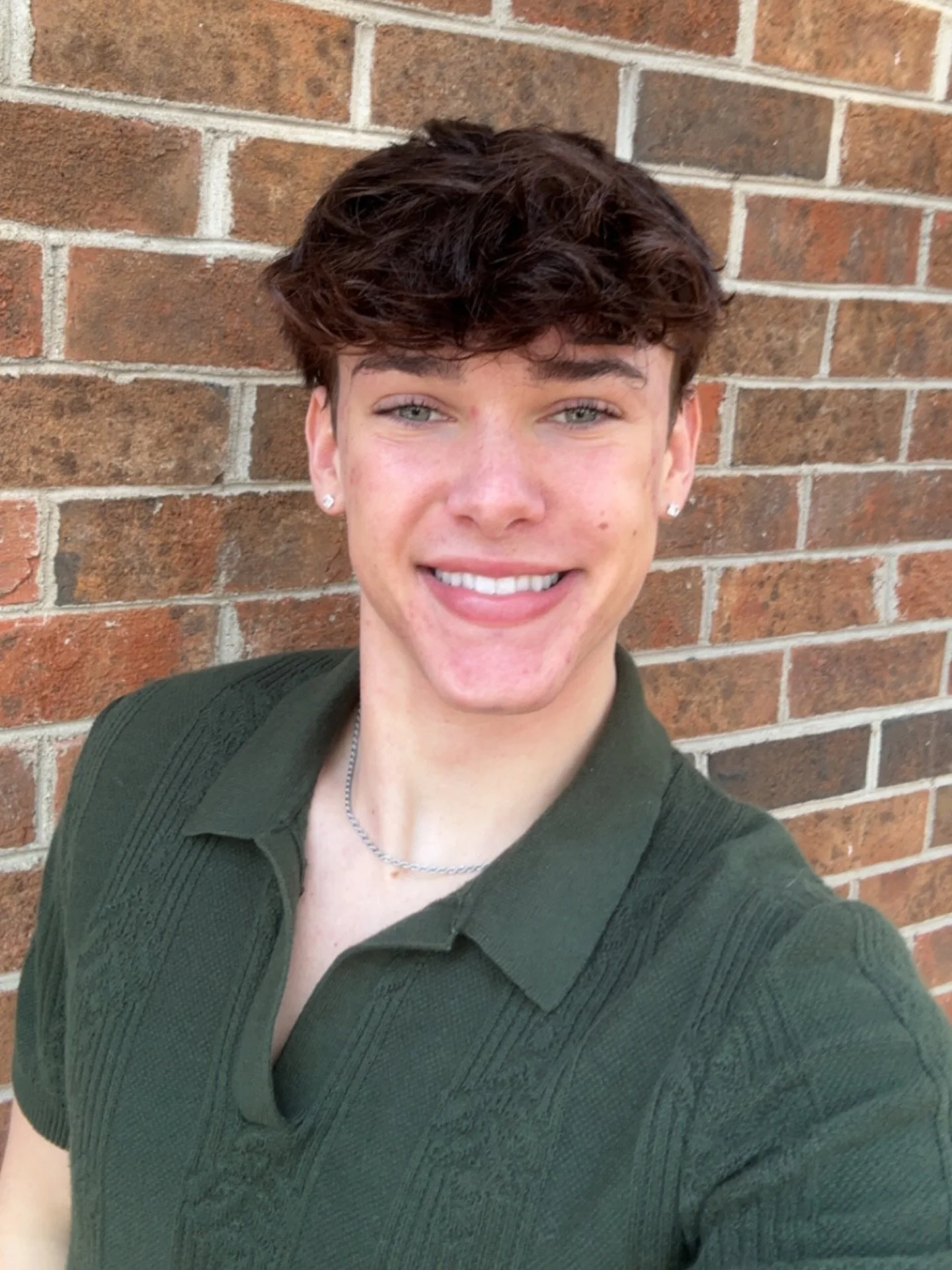 Meet Zakk 👋 (Say Hi!)

He is Aveda-trained and results-driven, while specializing in thoughtful consultations and fully customized skincare. 

He believes the real luxury is in the details&hellip; taking the time to understand your skin, refining yo