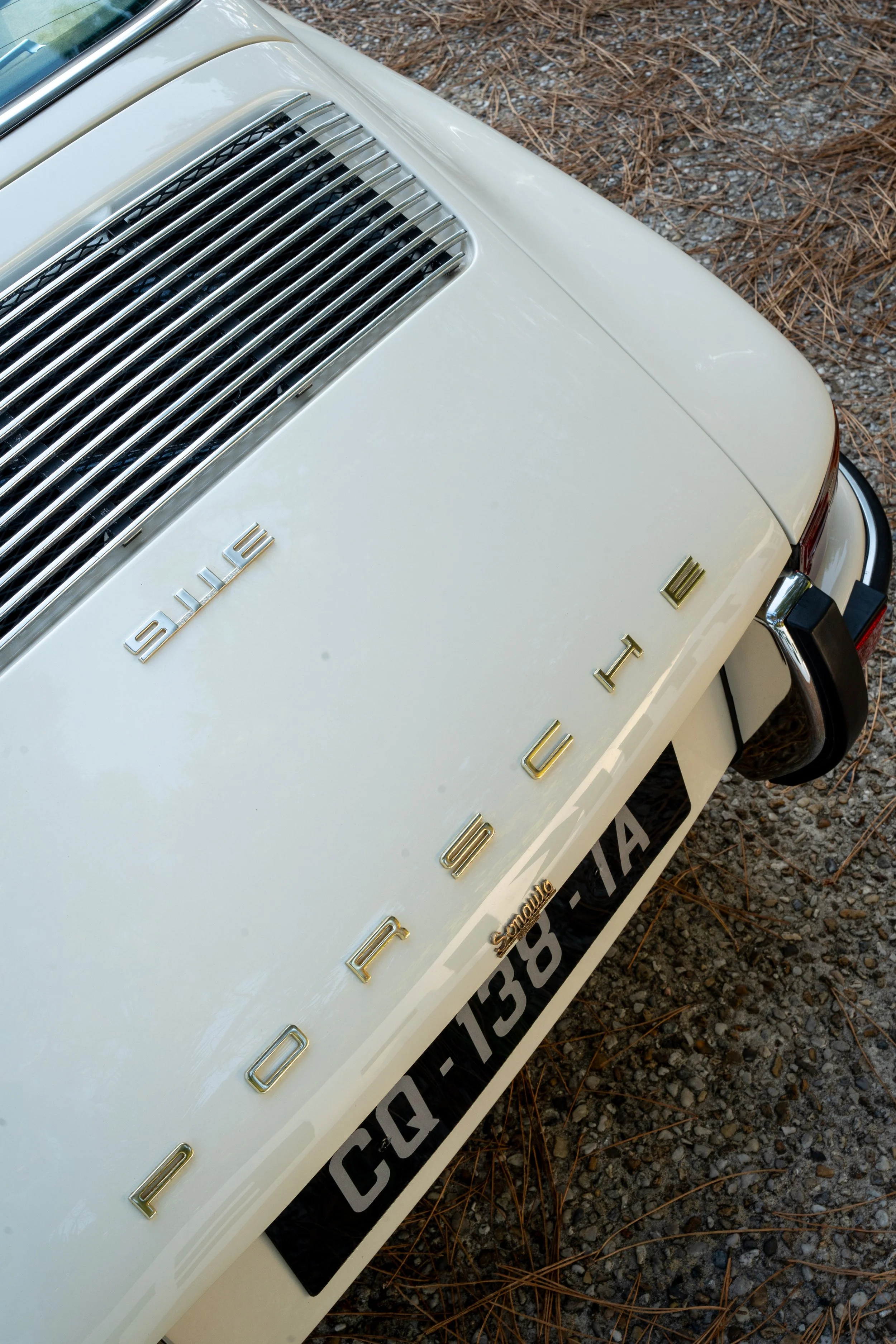 Porsche 911 2.2 Targa 71'.jpg